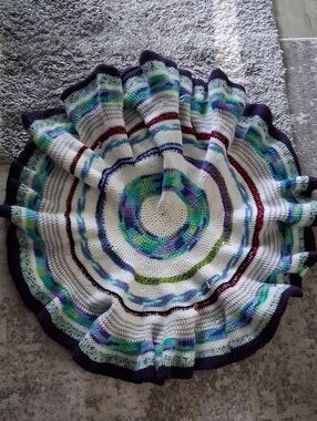 Handmade Multicolor Crochet Round Throw Blanket /rug Or Tree Skirt.